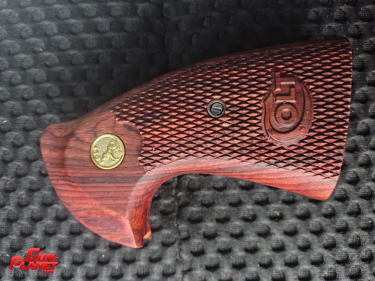 Colt cachas madera exotica colt python 