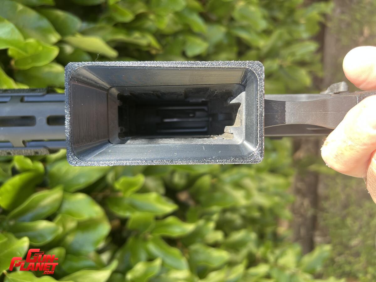  Embudo para S&W MP 15-22 (magwell)