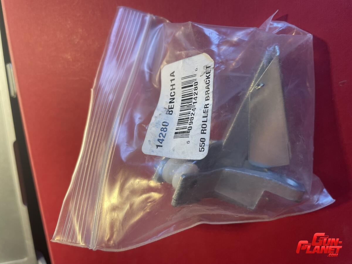 Dillon 550 roller bracket assembly