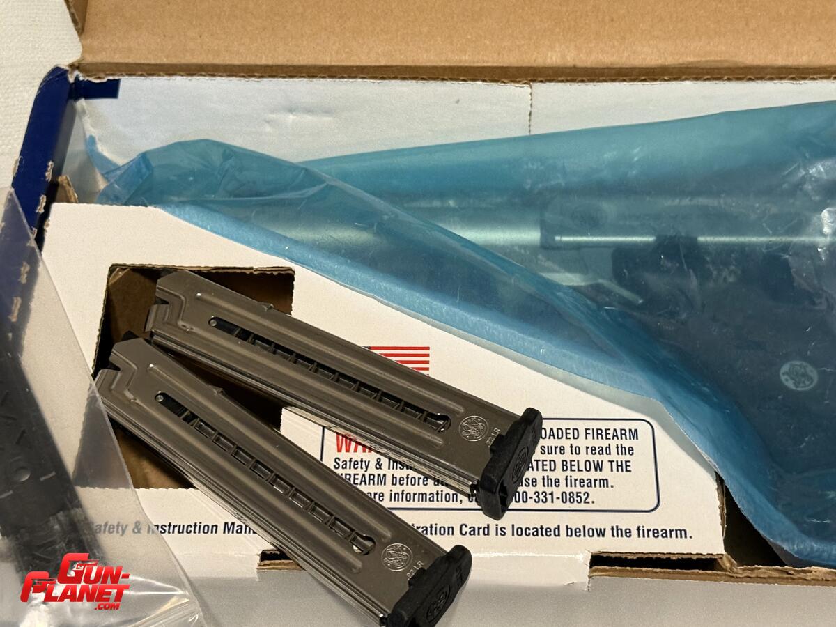 Smith & Wesson Victory 22LR INOX