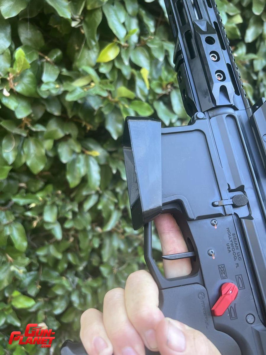  Embudo magwell para Sibian SA09 (de cargadores de Scorpion)