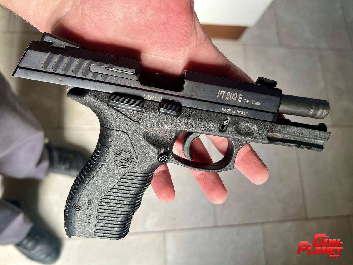 Taurus Pt809 