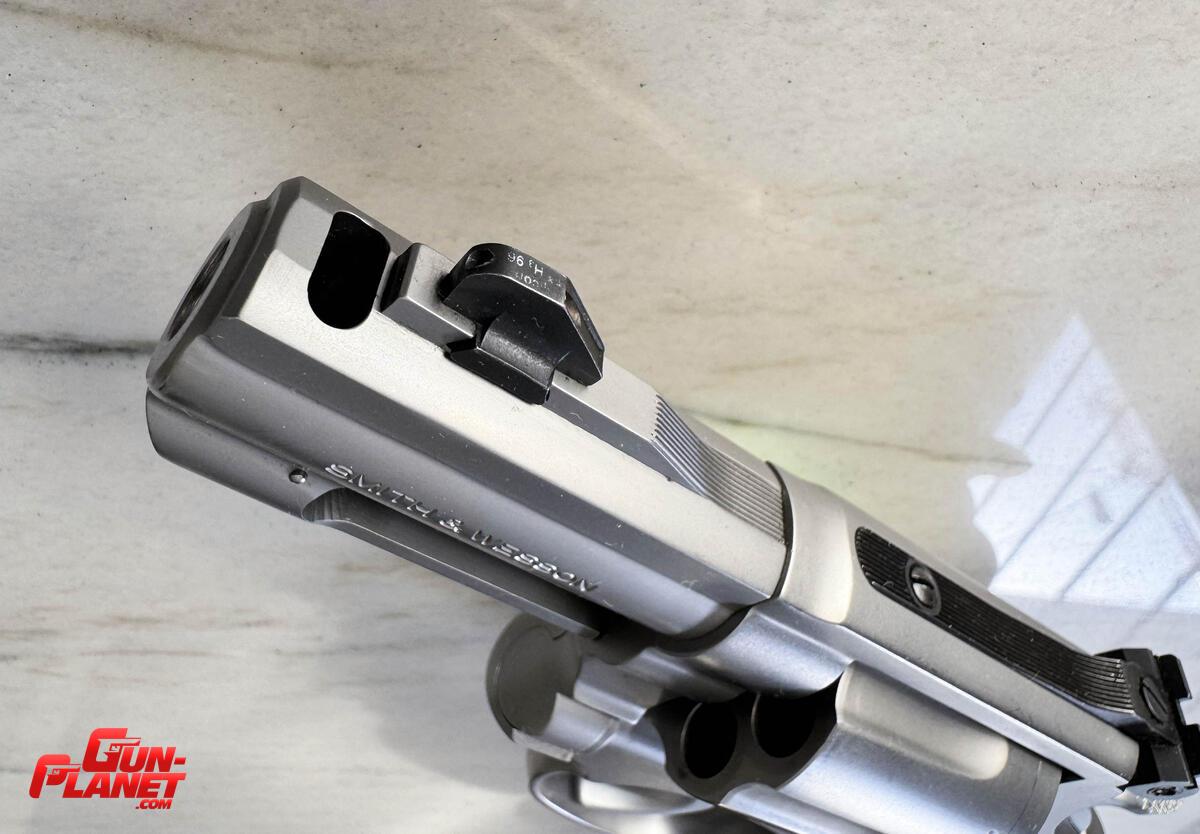 Smith & Wesson 66 Performance Center