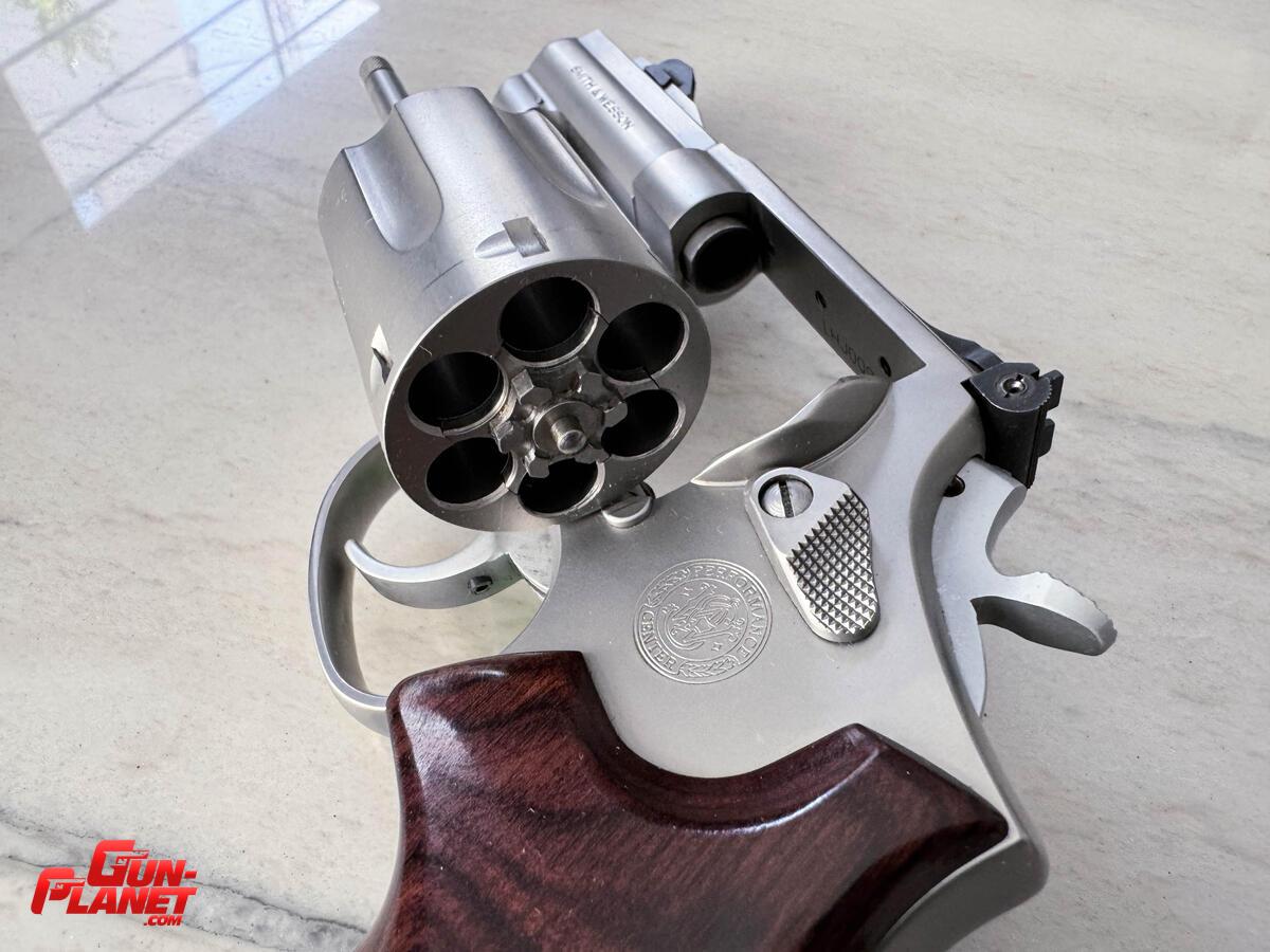 Smith & Wesson 66 Performance Center