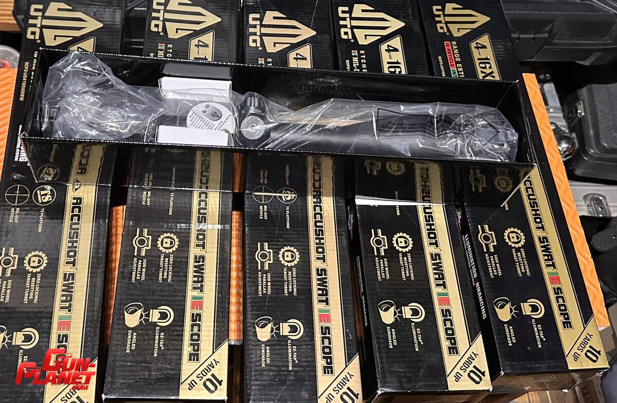 UTG accushot SWAT 4-16x56