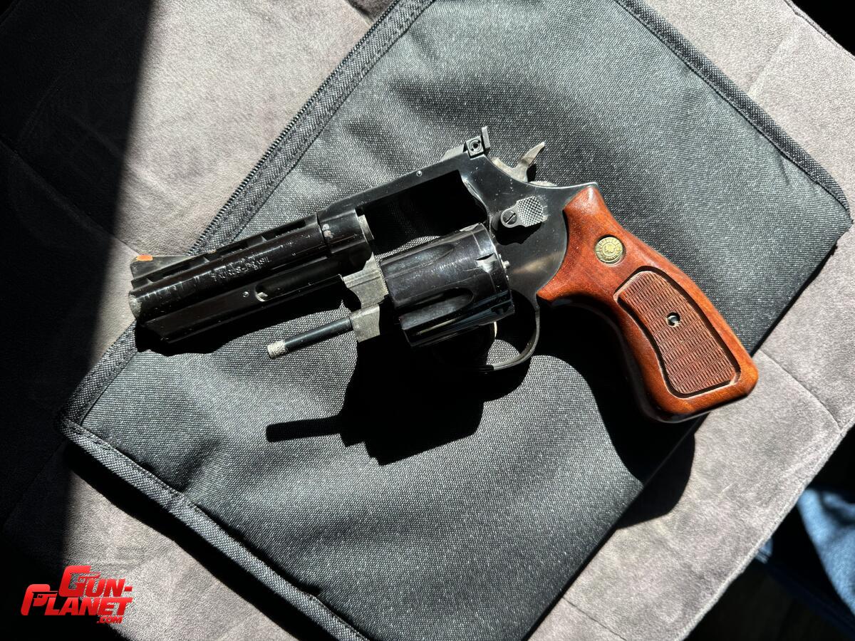 Taurus 889 cal 38 spl