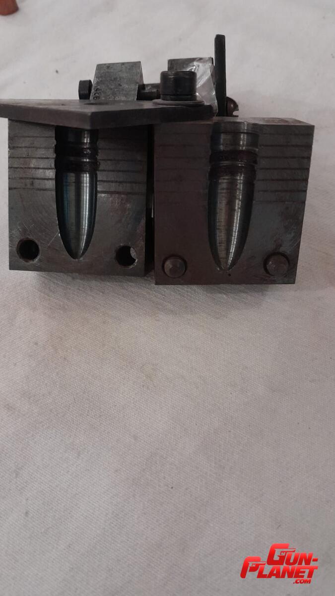 DLH (De Luca Hermanos) molde .416 para fundir puntas con gas check