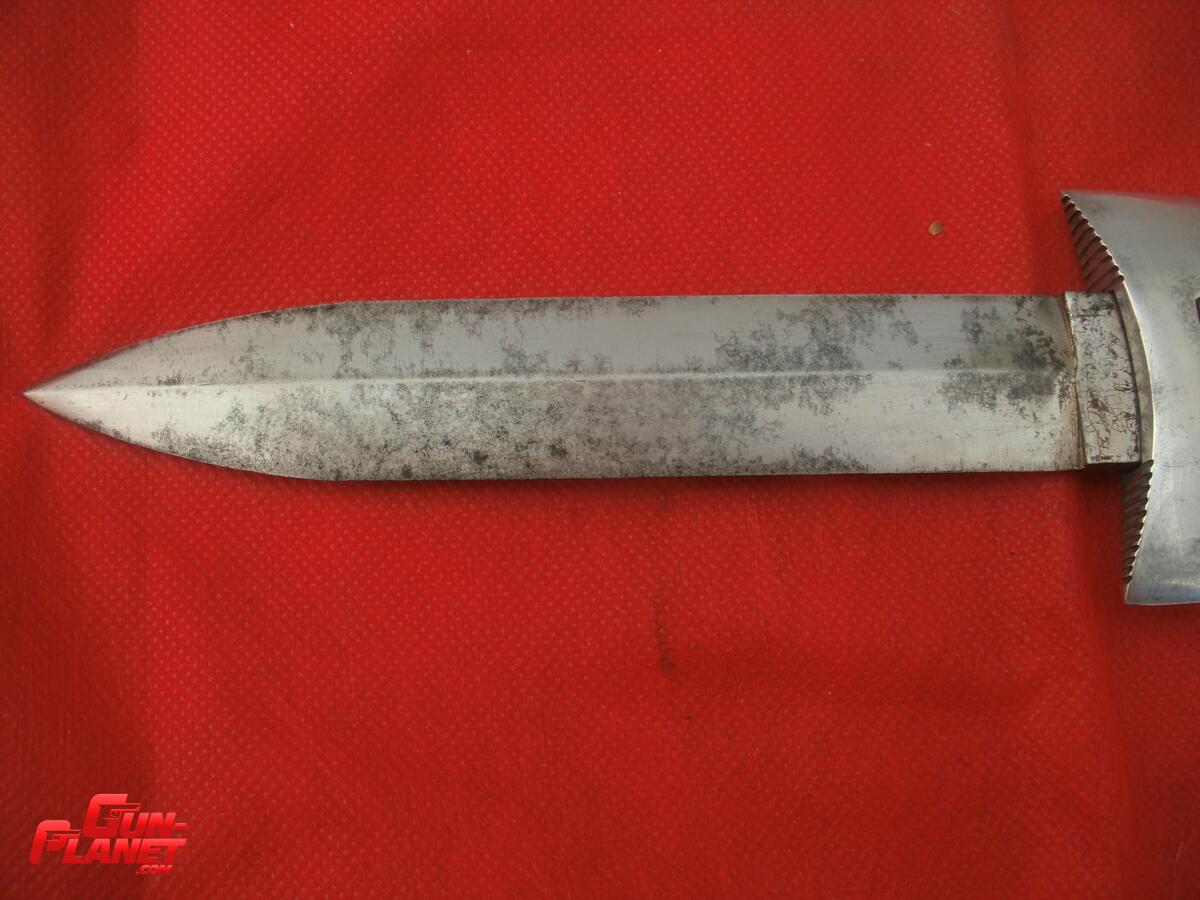  Cuchillo de paracaidista