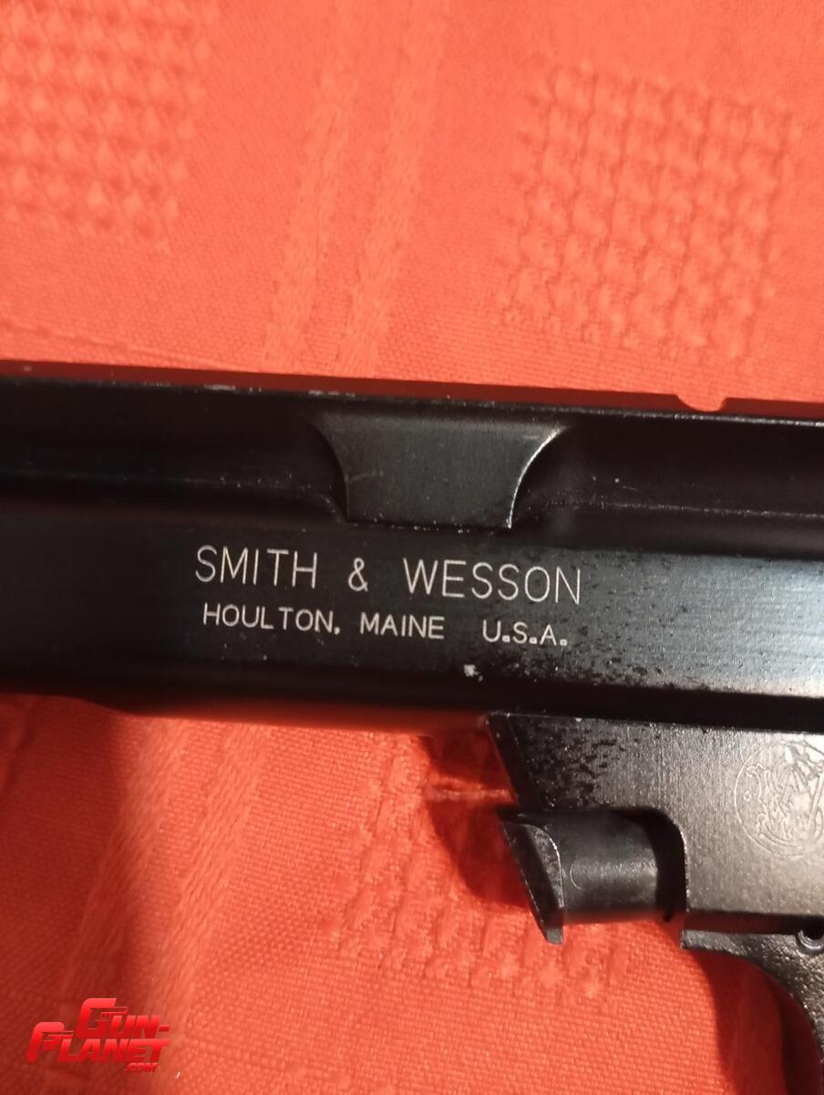 Smith & Wesson 22 A