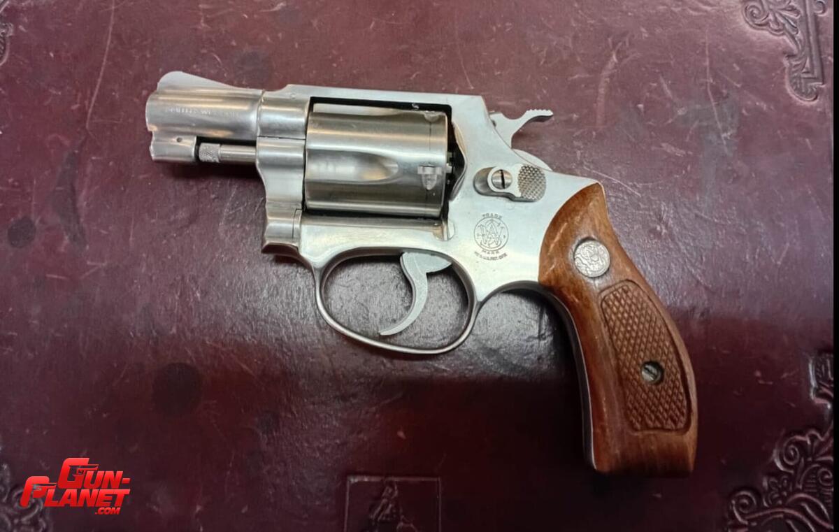 Smith & Wesson 60