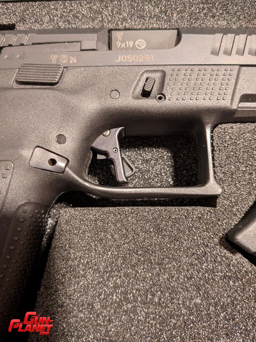 CZ P10F