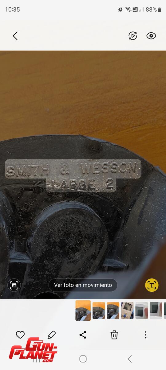 Pachmayr Cachas Smith & wesson  K largo 2