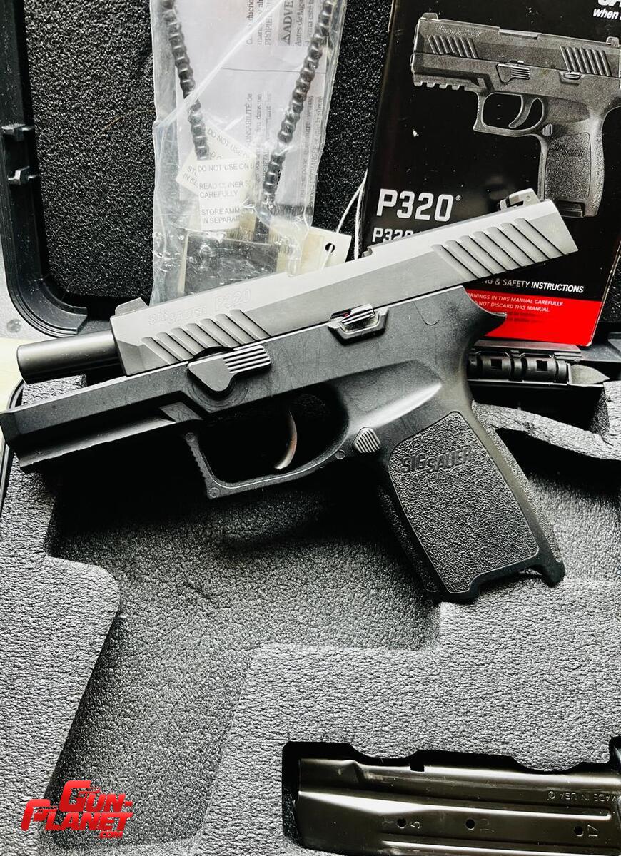 Sig Sauer P320 carry 