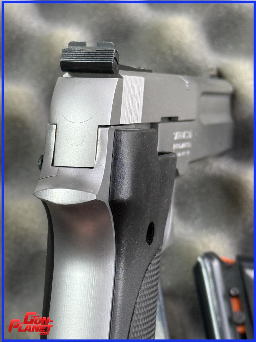 Smith & Wesson 2206